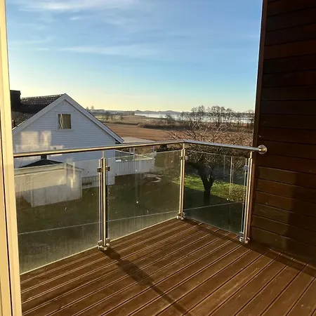 Bright And Modern Overlooking The Water * Tønsberg